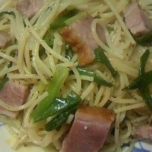 ニラとベーコンの和風にんにくパスタ